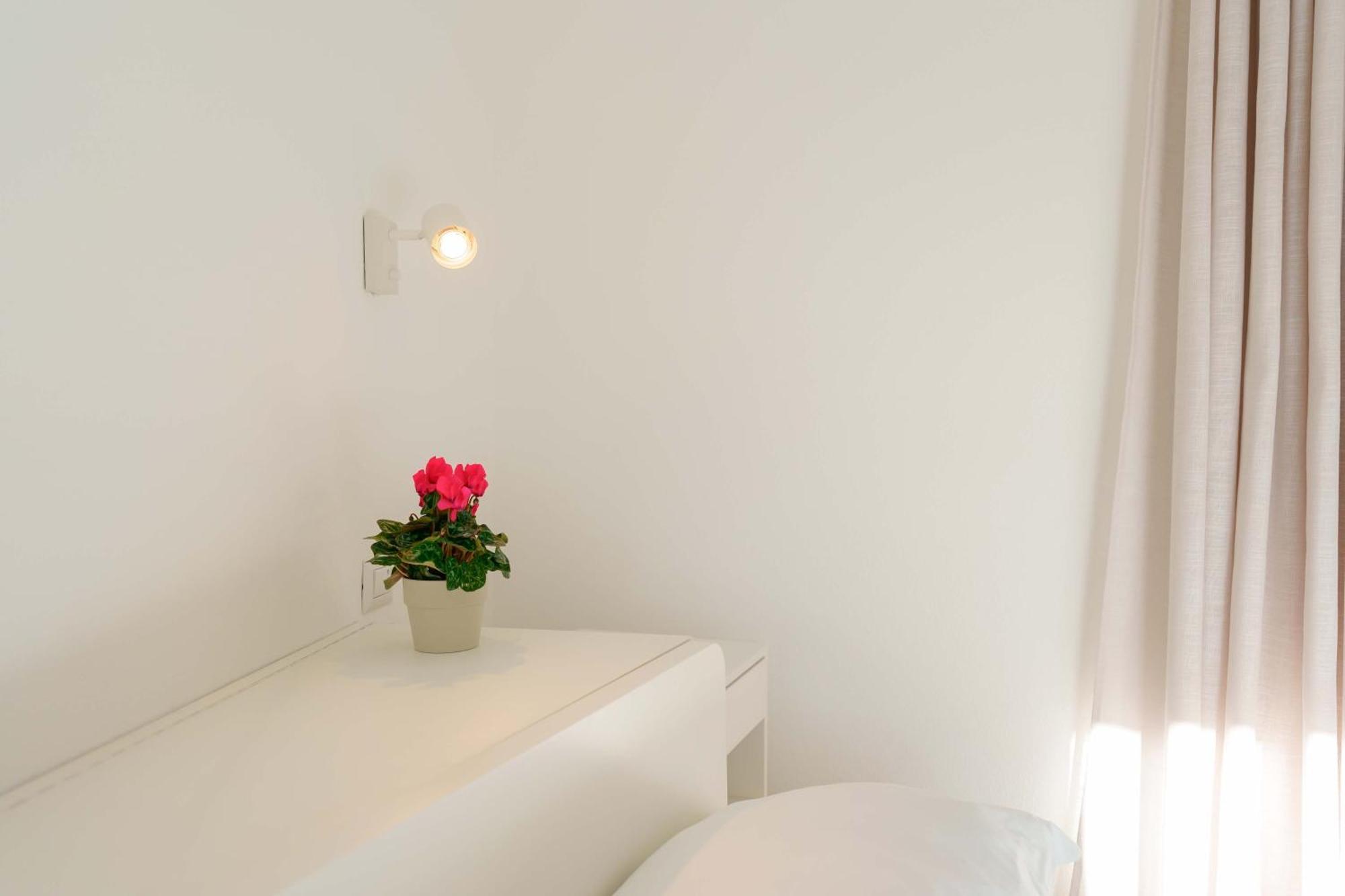 Guest House Deidda - Ts Rooms B&B San Sperate Exterior foto